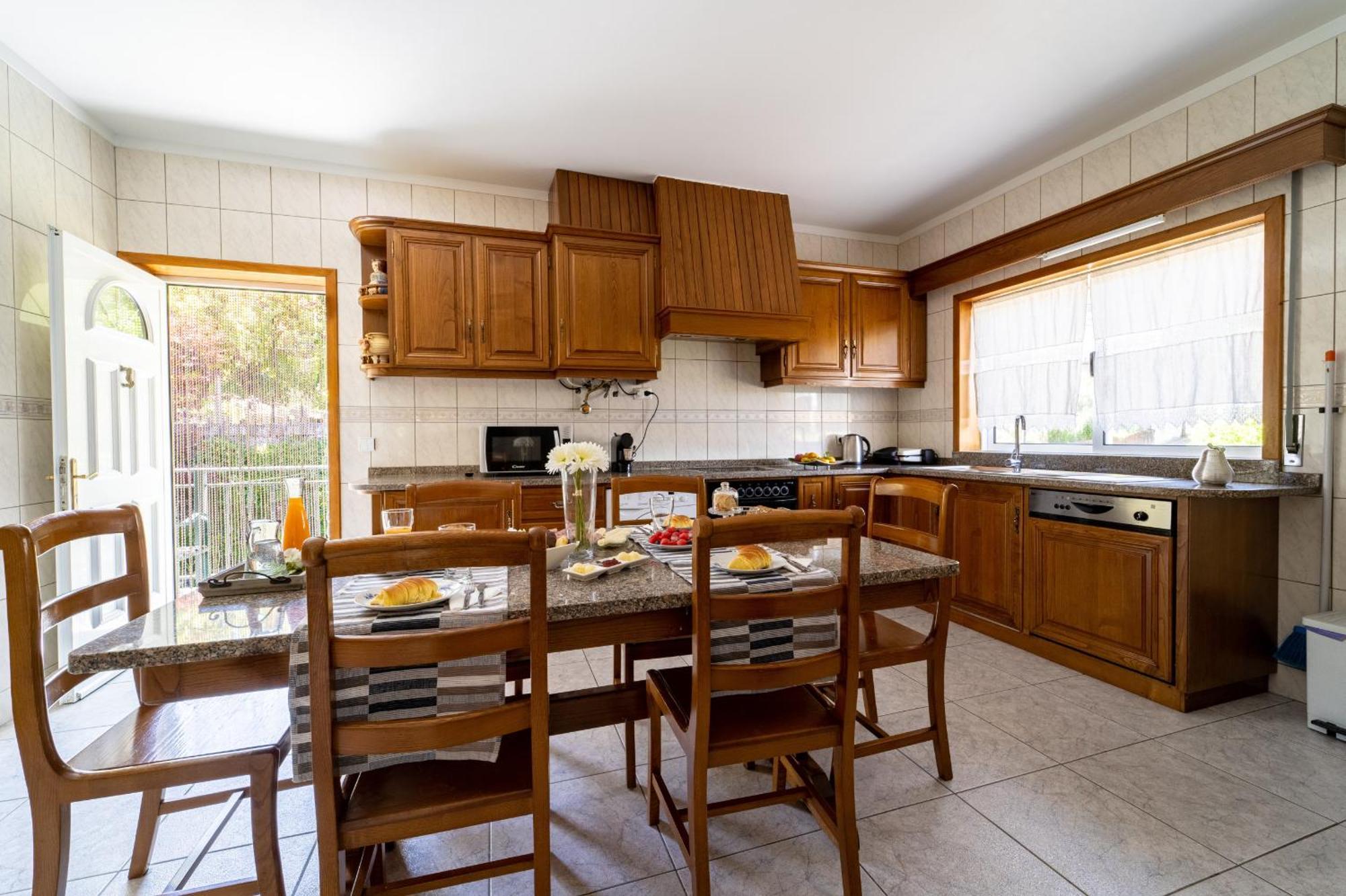 Gondomar Guimaraes - Moradia V3 Com Piscina Natural By House And People エクステリア 写真